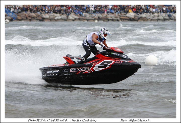 Cyrille Lemoine en jet-ski, photographie d’archives