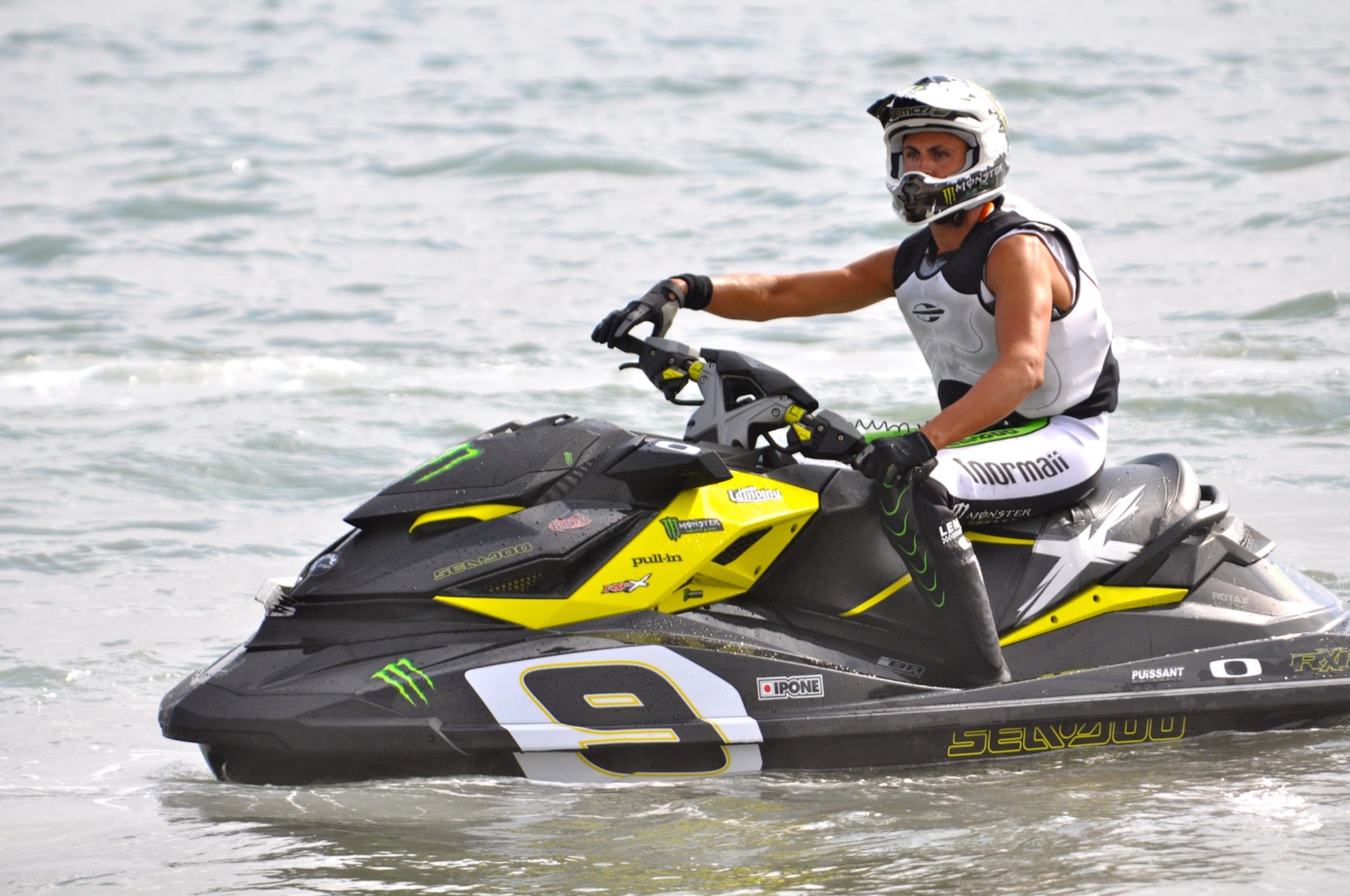 Cyrille Lemoine en jet-ski, photographie d’archives