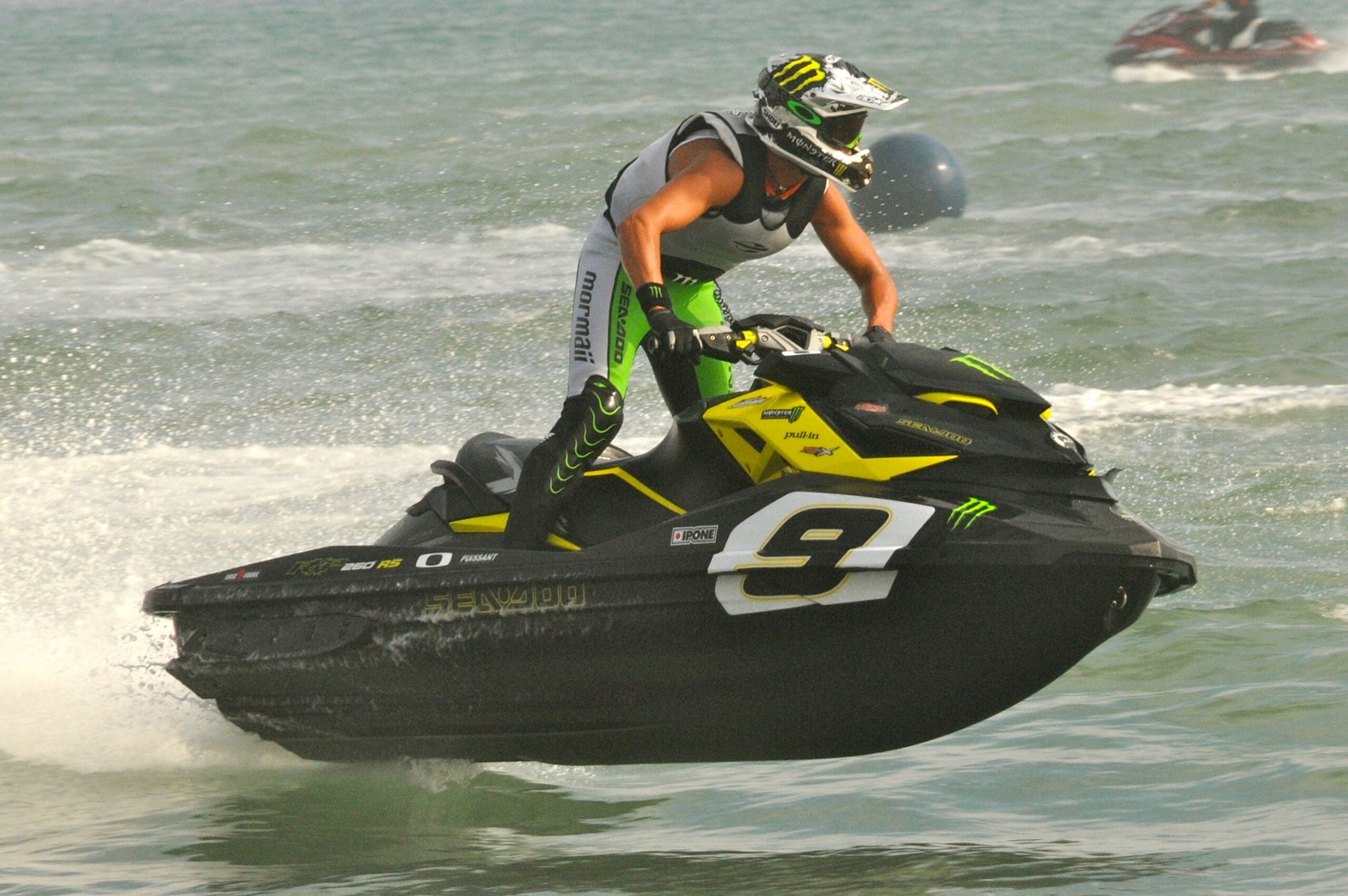 Cyrille Lemoine en jet-ski, photographie d’archives